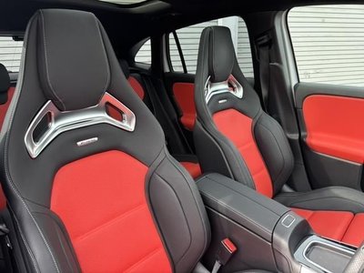 MERCEDES-BENZ GLA - 4