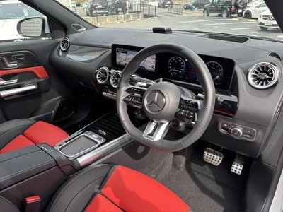 MERCEDES-BENZ GLA - 2