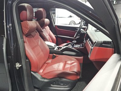 2022 Porsche CAYENNE — миниатюра 18