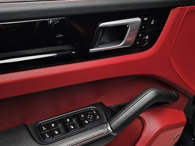 2022 Porsche CAYENNE — миниатюра 34
