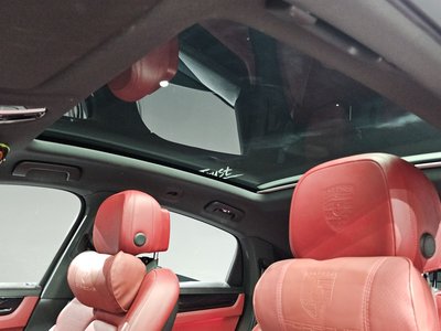 2022 Porsche CAYENNE — миниатюра 25