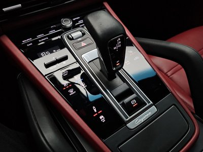 2022 Porsche CAYENNE — миниатюра 12