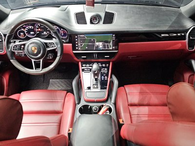 صورة 5 لـ 2022 Porsche CAYENNE