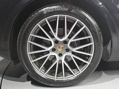صورة 6 لـ 2022 Porsche CAYENNE