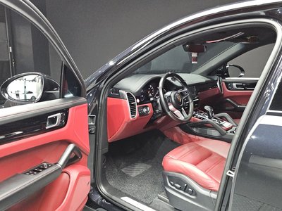 2022 Porsche CAYENNE — миниатюра 13