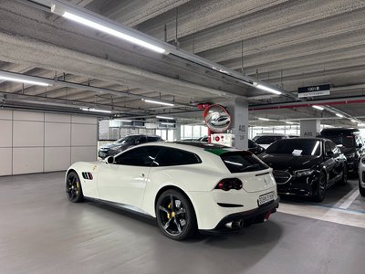 صورة 7 لـ 2019 Ferrari GTC4 LUSSO