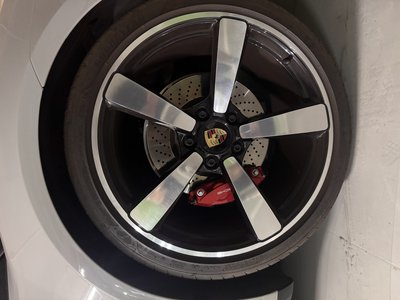 PORSCHE 911 - 6