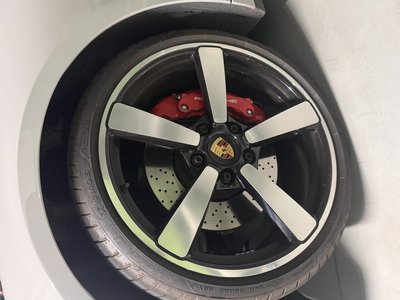 PORSCHE 911 - 10