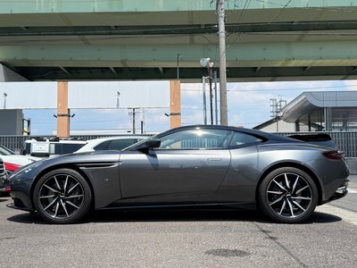 ASTON MARTIN DB11 - 7