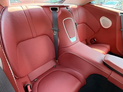 2017 Aston Martin DB11 照片 20