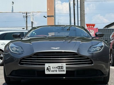 ASTON MARTIN DB11 - 2