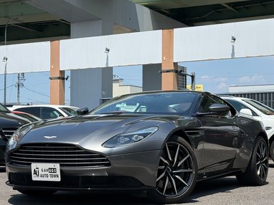 ASTON MARTIN DB11 - 1