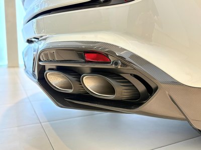 2025 Aston Martin VANQUISH 照片 15