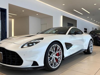 2025 Aston Martin VANQUISH 照片 13