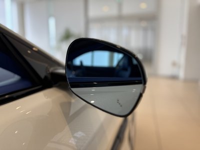2025 Aston Martin VANQUISH 照片 14