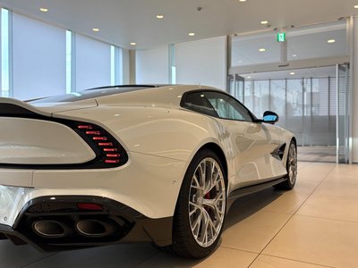 2025 Aston Martin VANQUISH 照片 11