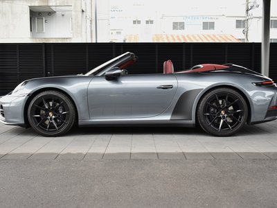 PORSCHE 911 CABRIOLET - 7