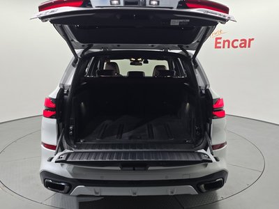 2025 BMW X5 — миниатюра 25