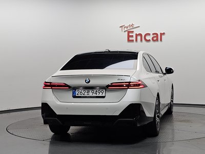 BMW 5 SERIES - 4
