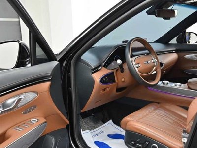 2021 Genesis GV70 thumbnail 11