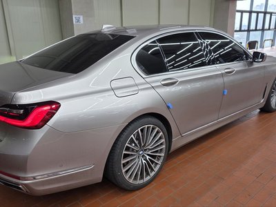 BMW 7 SERIES - 5
