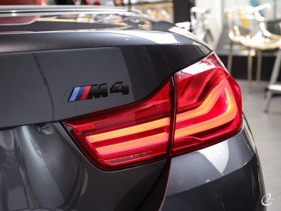 صورة مصغرة 63 لـ 2018 BMW M4 CABRIOLET