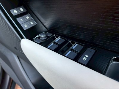 LAND ROVER RANGE ROVER VELAR 2022 thumbnail 26