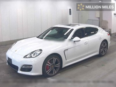 PORSCHE PANAMERA - 4