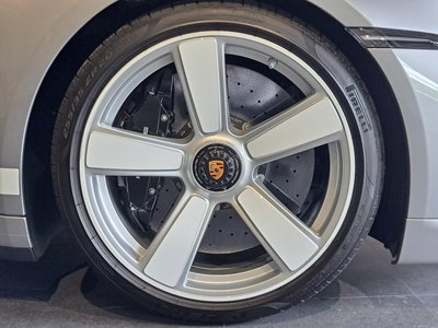 PORSCHE 911 - 4