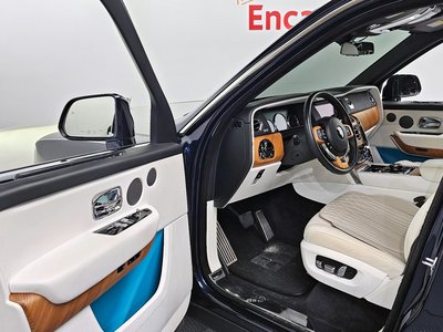 ROLLS-ROYCE CULLINAN - 10