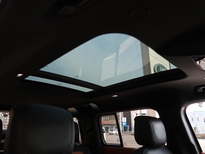 LAND ROVER DEFENDER - 5