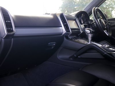 PORSCHE CAYENNE - 6
