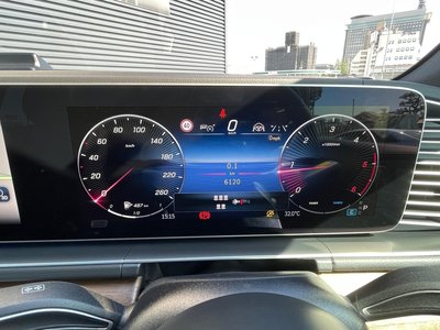 MERCEDES-BENZ GLS - 5