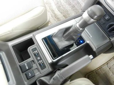 TOYOTA LAND CRUISER PRADO - 10