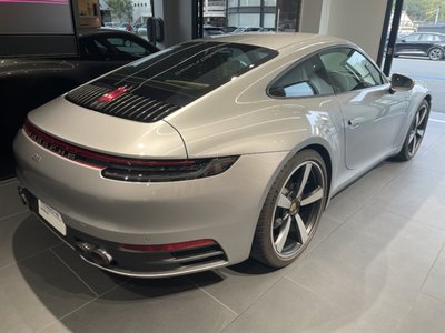 PORSCHE 911 - 8