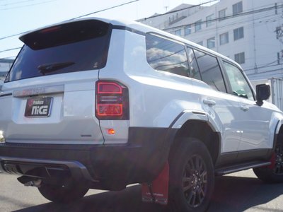 TOYOTA LAND CRUISER 250 - 7