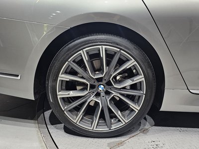 2020 BMW 7 SERIES photo 6