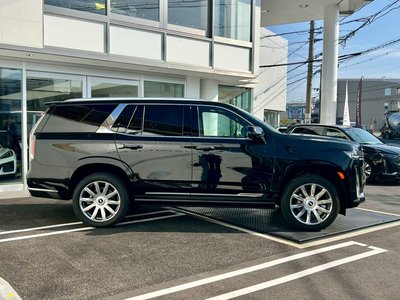 CADILLAC ESCALADE - 6