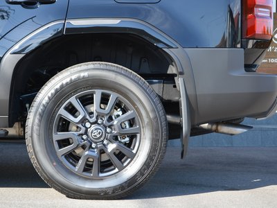 TOYOTA LAND CRUISER 250 - 8