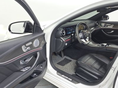 MERCEDES-BENZ E-CLASS - 10