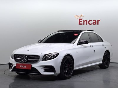 MERCEDES-BENZ E-CLASS - 1