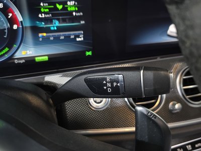 MERCEDES-BENZ E-CLASS - 9