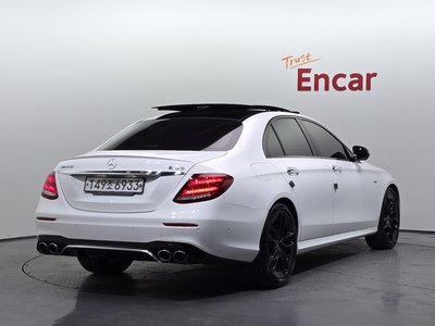 MERCEDES-BENZ E-CLASS - 3