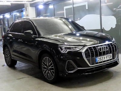 AUDI Q3 - 1