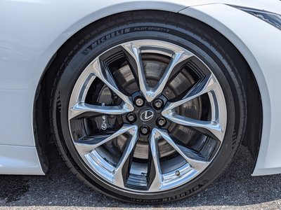 صورة مصغرة 12 لـ 2017 Lexus LC