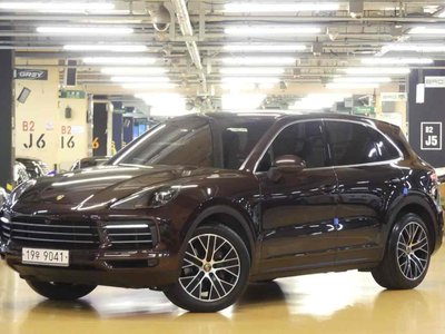 PORSCHE CAYENNE - 4