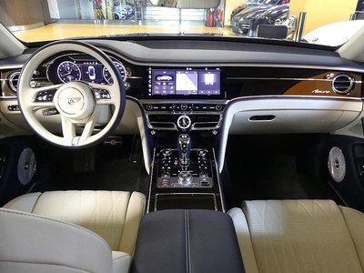 2023 Bentley FLYING SPUR photo 5