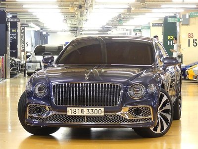 2023 Bentley FLYING SPUR photo 2