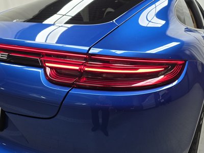 PORSCHE PANAMERA - 10