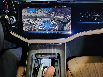 MERCEDES-BENZ E-CLASS - 4